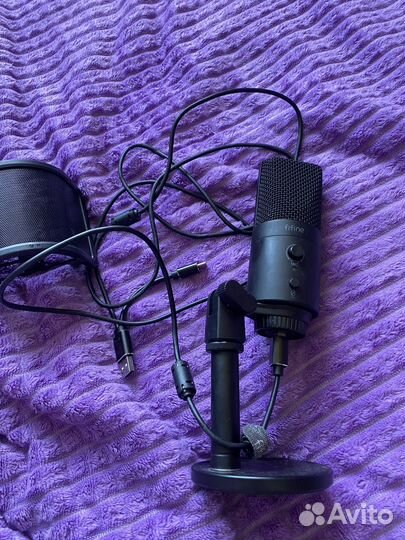 Студийный микрофон