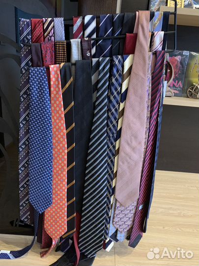 Галстуки фирменные