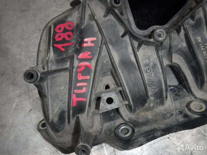 Коллектор впускной Volkswagen Tiguan cava 2009