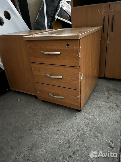 Офисная мебель бу