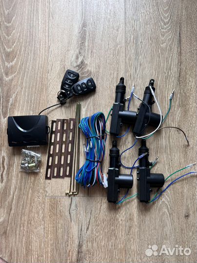 Центральный замок для авто универсальный 2 пульта