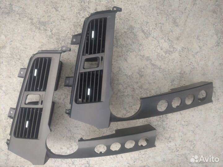 Консоль магнитолы серая Кайрон SsangYong Kyron