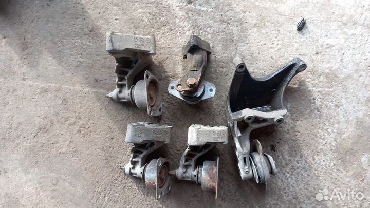 Кронштейн подушка двигателя МКПП Fiat Albea