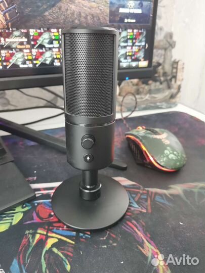 Микрофон проводной Razer Seiren X