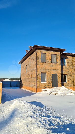 Коттедж 170 м² на участке 4 сот.