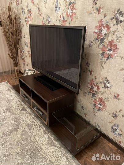 Тумба под телевизор новая