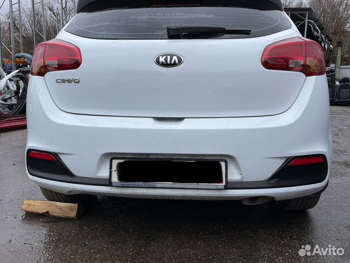 Крышка багажника KIA Ceed 2 хэтчбек