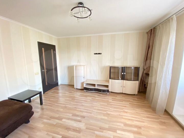 1-к. квартира, 43 м², 8/17 эт.