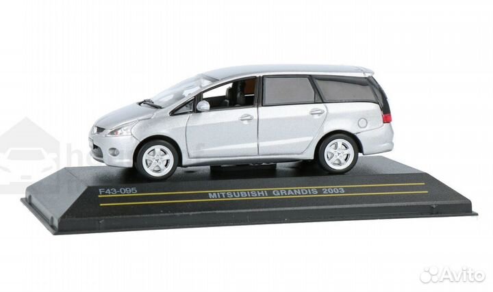 Модель Mitsubishi Grandis MPV (2003) silver 1/43 f