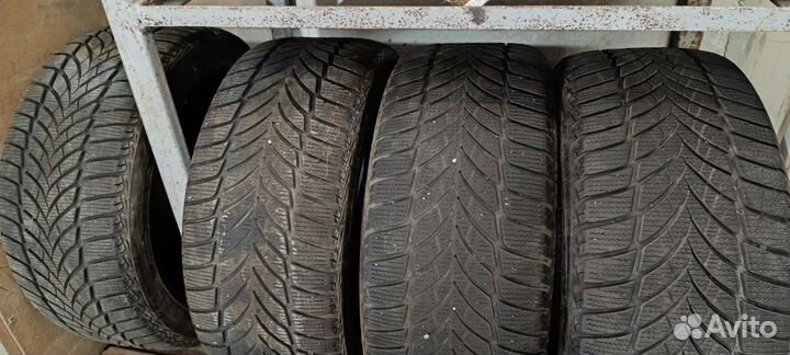 Goodyear UltraGrip Ice 2 235/45 R17