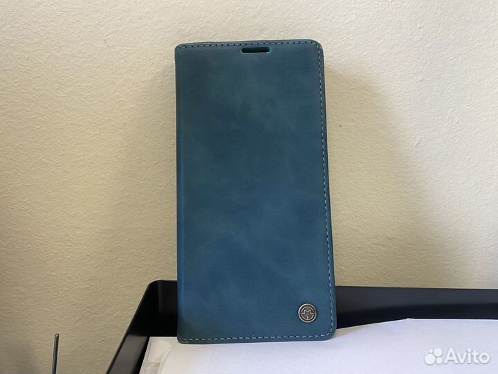 Мобильный телефон