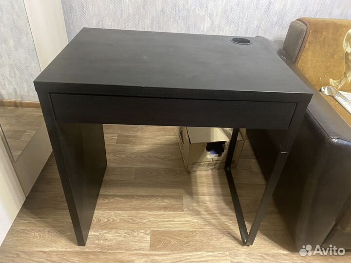 Письменный стол IKEA микке