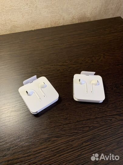 Наушники Apple EarPods Lightning Оригинал Новые