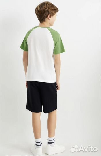 Костюм с шортами с&а