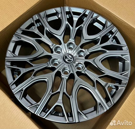 Кованые диски на toyota land cruiser 300 R22