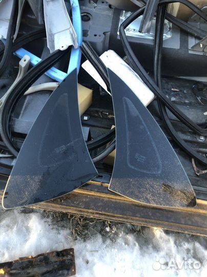 Стекла форточки LADA Granta FL, седан 2021г