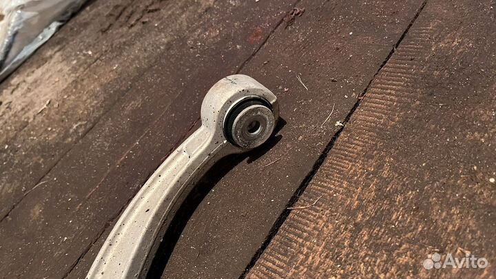 Верхний рычаг подвески GL 500