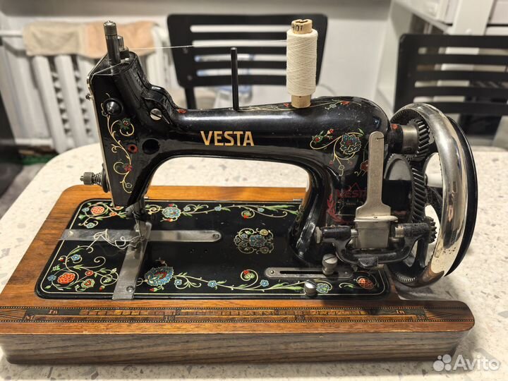 Швейная машинка vesta