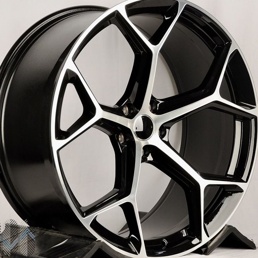 Литые диски Audi 10×R22 5×112
