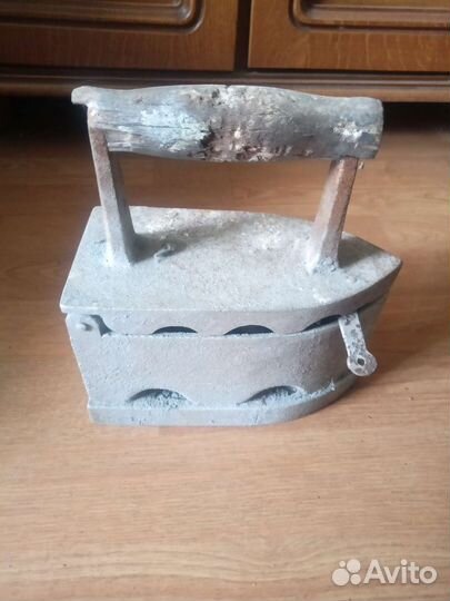 Утюг чугунный старинный