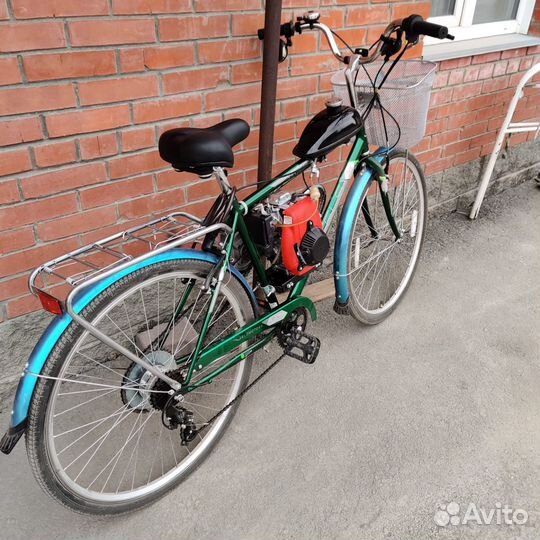 Велосипед с бензиновым мотором