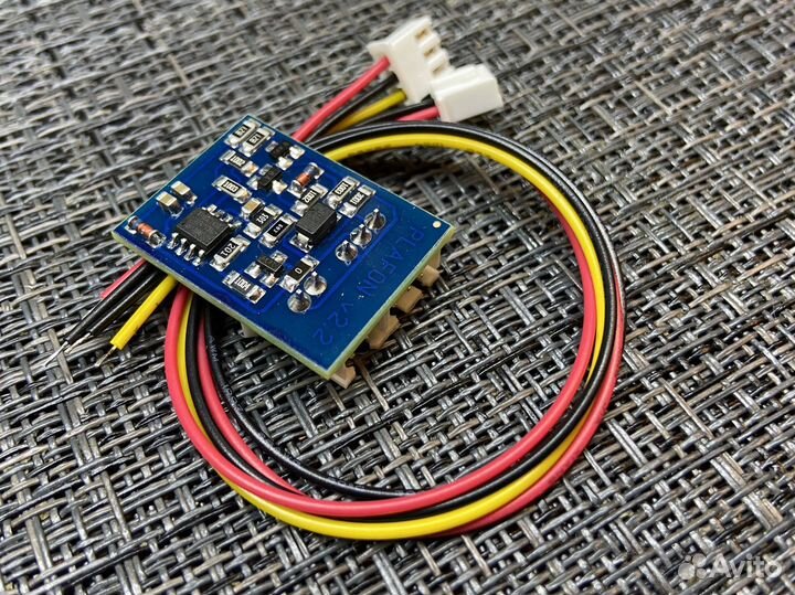 Плавный розжиг и затухание света в салоне авто