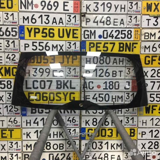 Автостекла лобовое для Hino (установка)