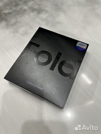 Samsung Galaxy Z Fold4, 12/1 ТБ