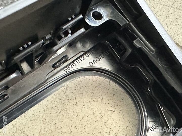 Рамка магнитолы с дефлекторами Рено Клио 4