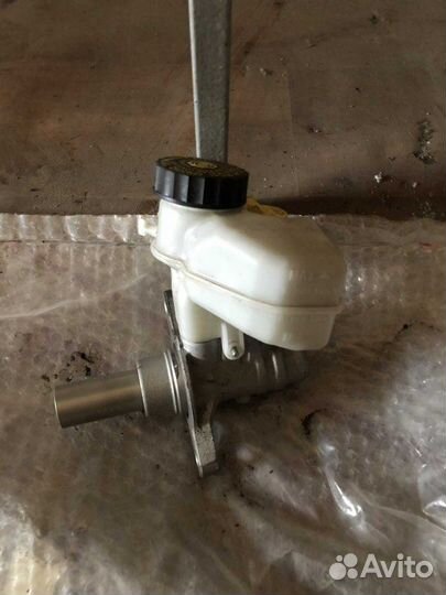 Главный тормозной цилиндр Bmw 5 Series G30