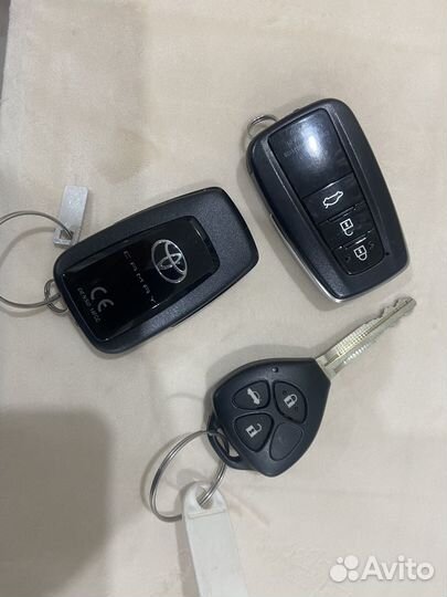 Смарт ключ toyota camry v 70 v 75