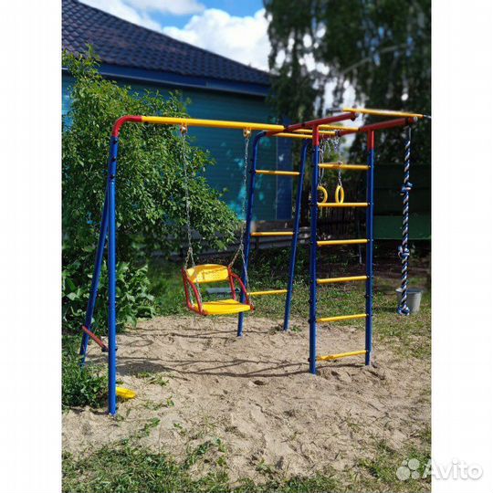 Уличный детский спортивный комплекс