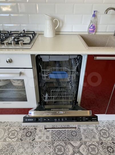 2-к. квартира, 58,2 м², 1/10 эт.