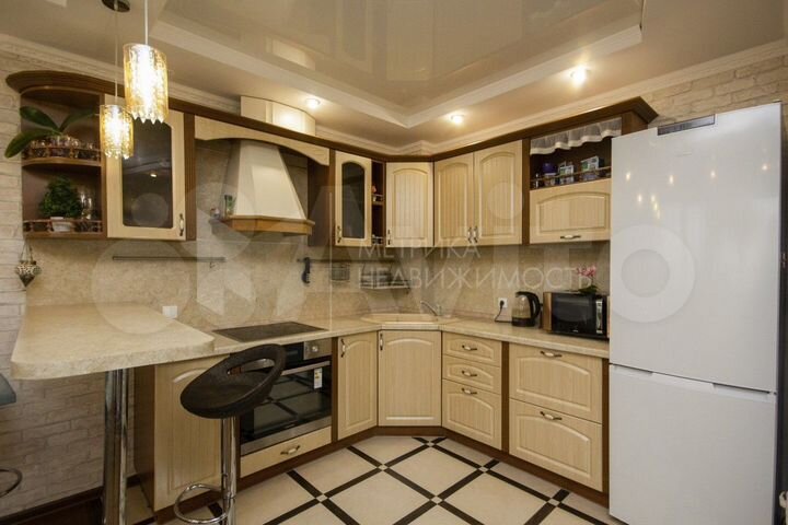 3-к. квартира, 80,5 м², 6/7 эт.