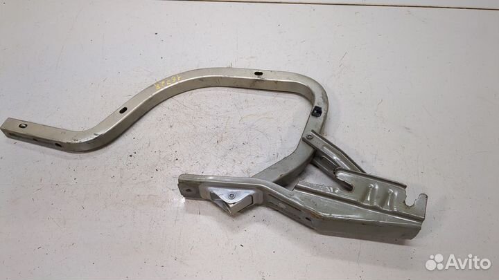 Петля крышки багажника левая Toyota Camry V40