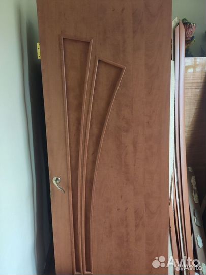 Дверь межкомнатная 800 х 2000 с коробкой б/у
