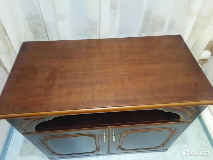 Тумба под телевизор