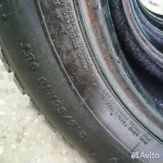 Kumho I'Zen KW22 215/65 R16 98T