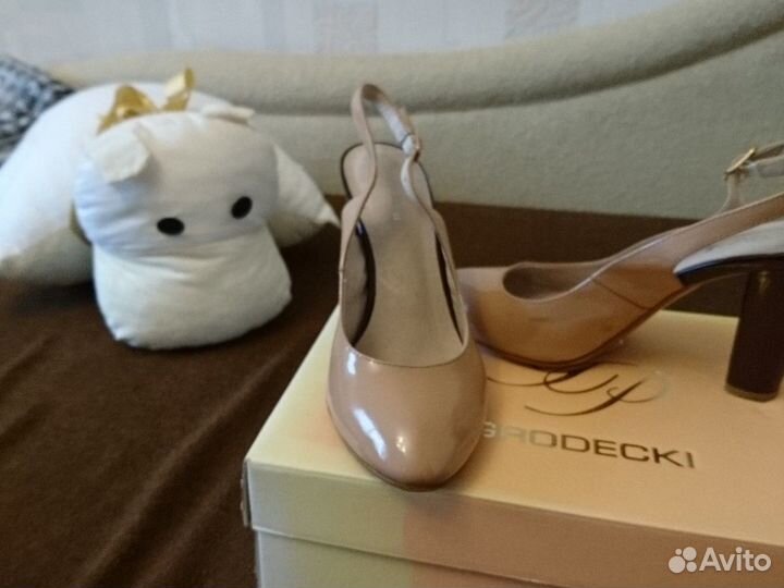 Балетки, босоножки, туфли новое 35раз