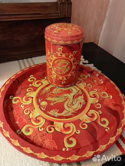 Поднос и банка Дракон