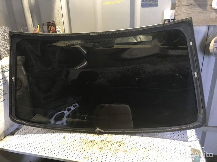 Стекло заднее Hyundai Elantra xd