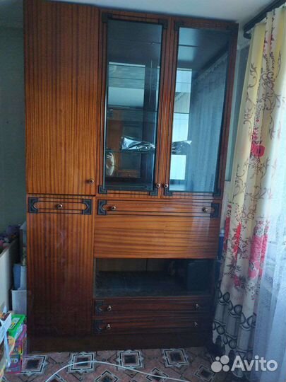 Стенка с баром