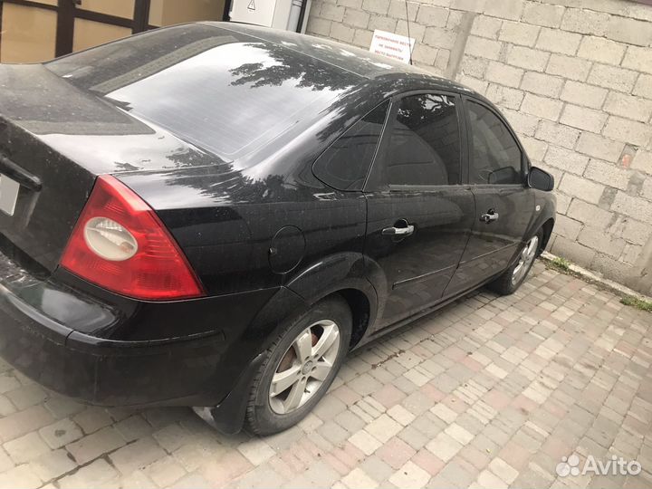 Ford Focus 1.8 МТ, 2007, битый, 250 000 км