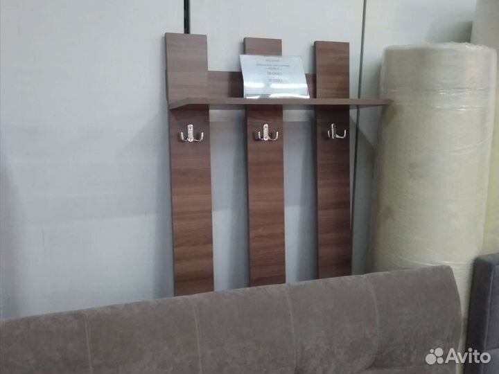 Вешалка в прихожую