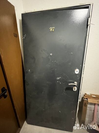 Продам входную дверь бу