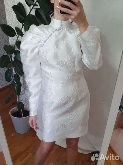 Нарядное женское платье