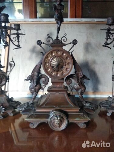 Старинные каминные часы