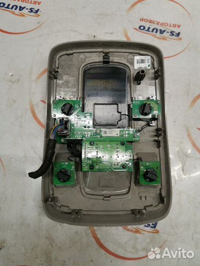 Плафон подсветки салона Volvo V60 2.0 дизель