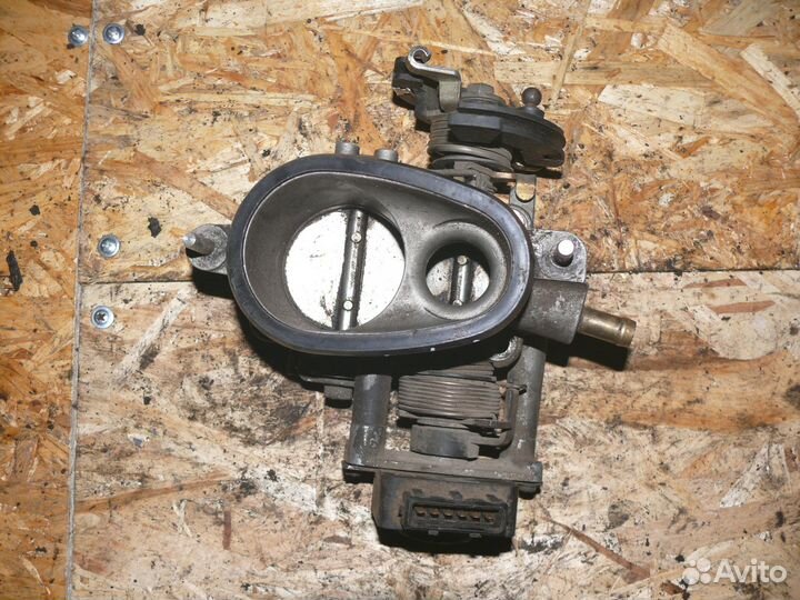 Дроссель Audi A-4 A-6 100