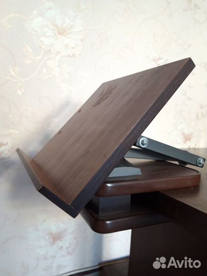 Подставка для книг